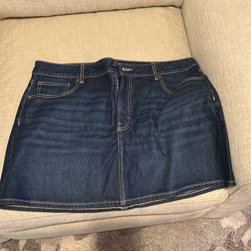American Eagle size 14 tall Jean skirt new